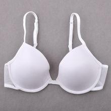 x罩杯照片,照片中的性感与自信