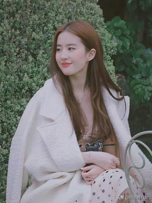 娱乐圈最白的美女,肌肤胜雪的璀璨星光照耀荧屏